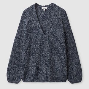Ribbed knitted v-neck sweater